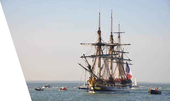 Le 12 septembre 2014, l'entreprise Asselin est venu voir l'Hermione pour son premier départ en mer. © Association Hermione Lafayette