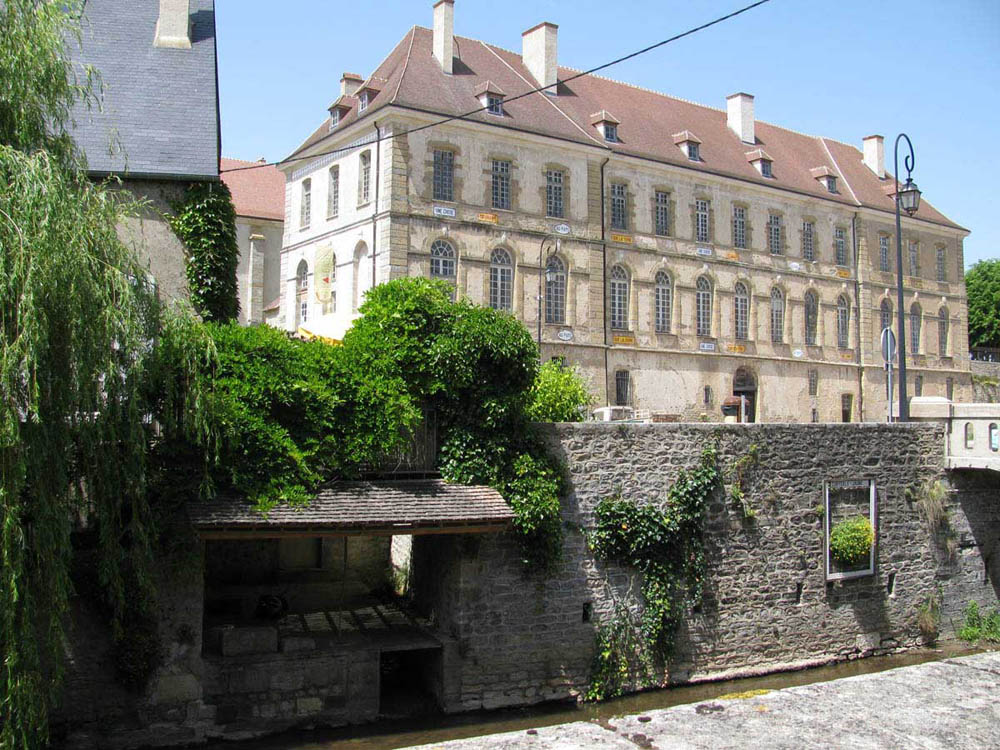 restauration de l'abbaye de corbigny