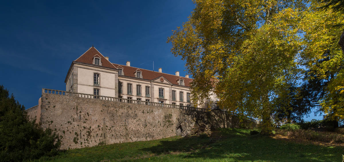 restauration du château de laroche