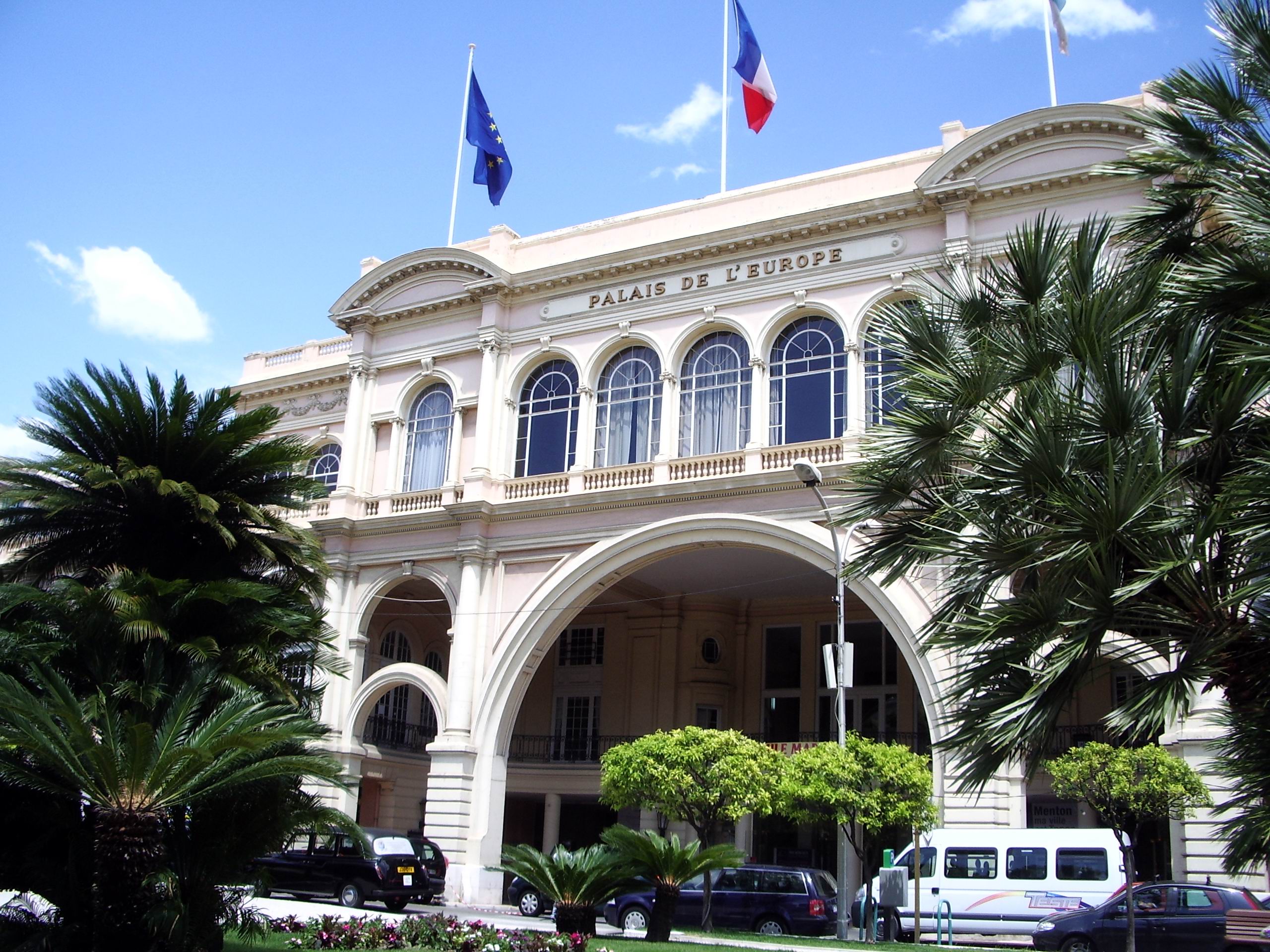 restauration des fenêtres de palais europe à menton